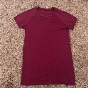 Lululemon dark red/ maroon swiftly tech